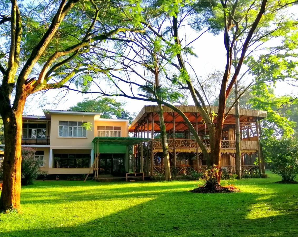 Jinja Backpackers Hostel ภายนอก รูปภาพ