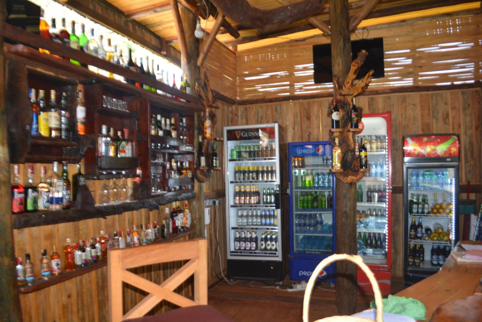 Jinja Backpackers Hostel ภายนอก รูปภาพ