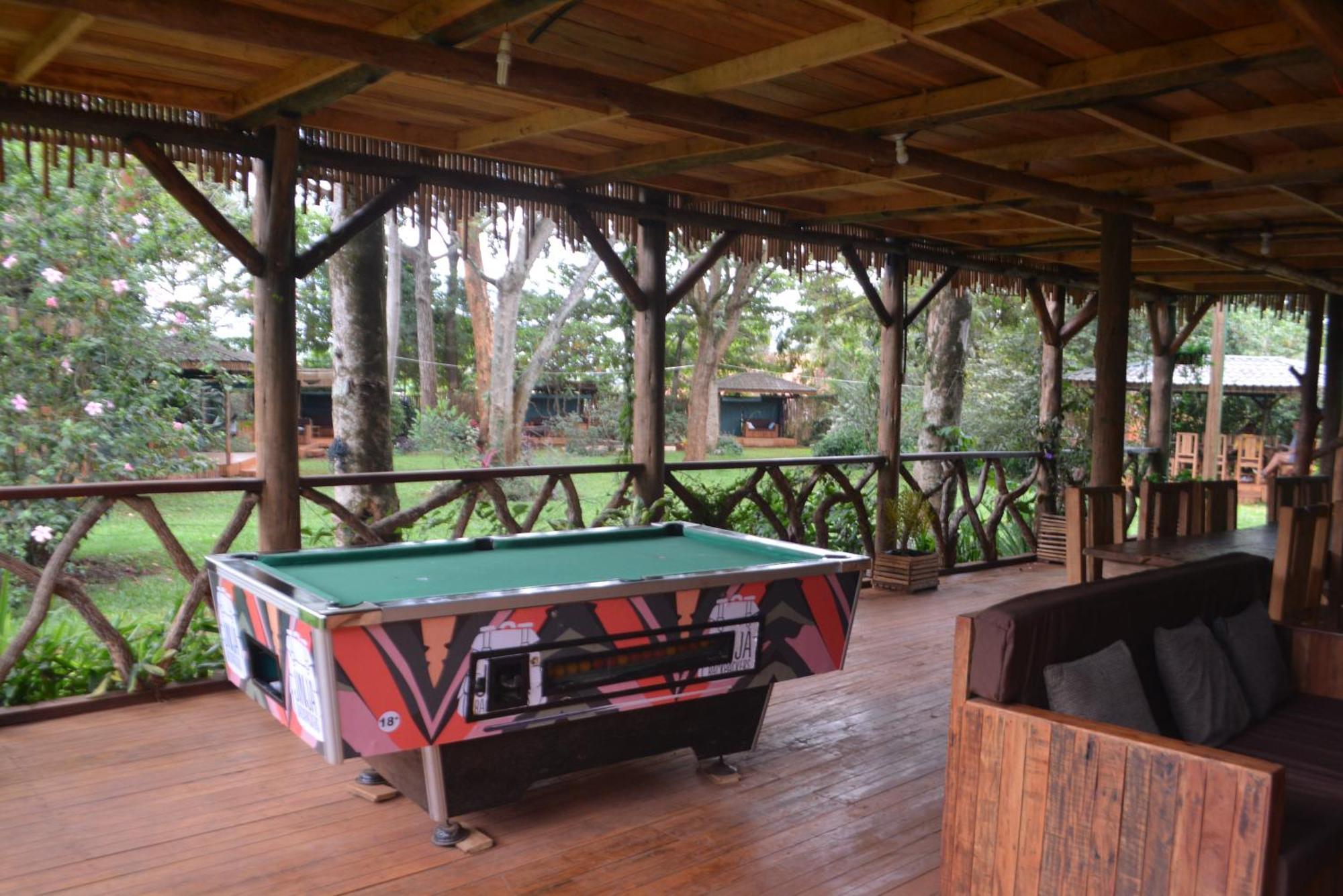 Jinja Backpackers Hostel ภายนอก รูปภาพ