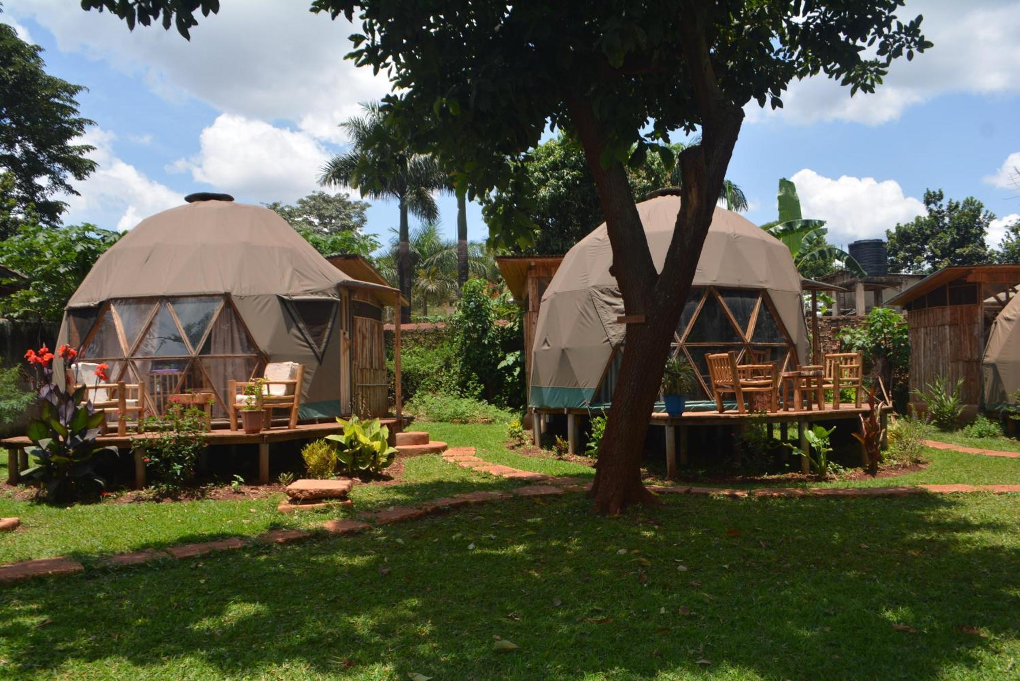 Jinja Backpackers Hostel ภายนอก รูปภาพ