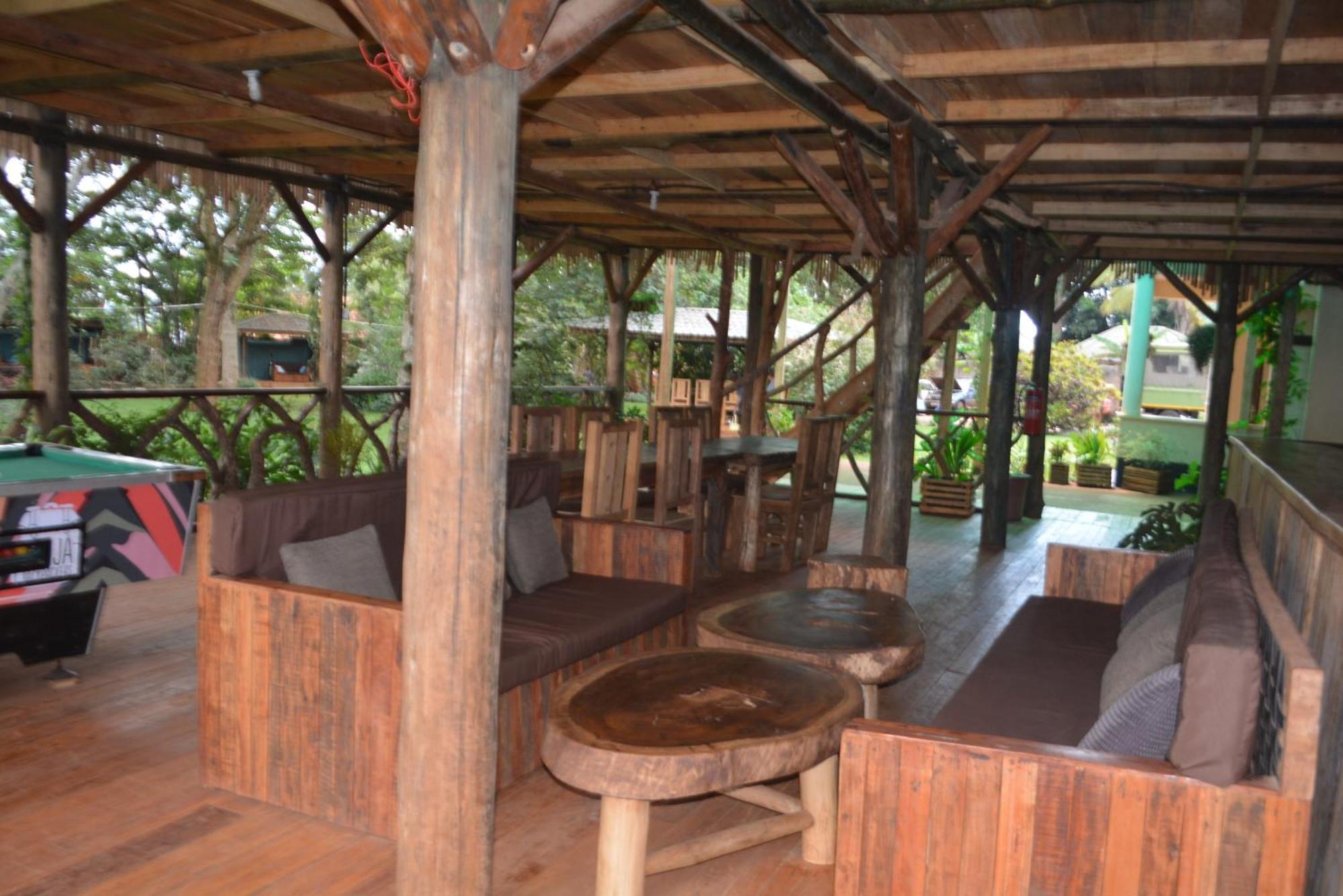 Jinja Backpackers Hostel ภายนอก รูปภาพ